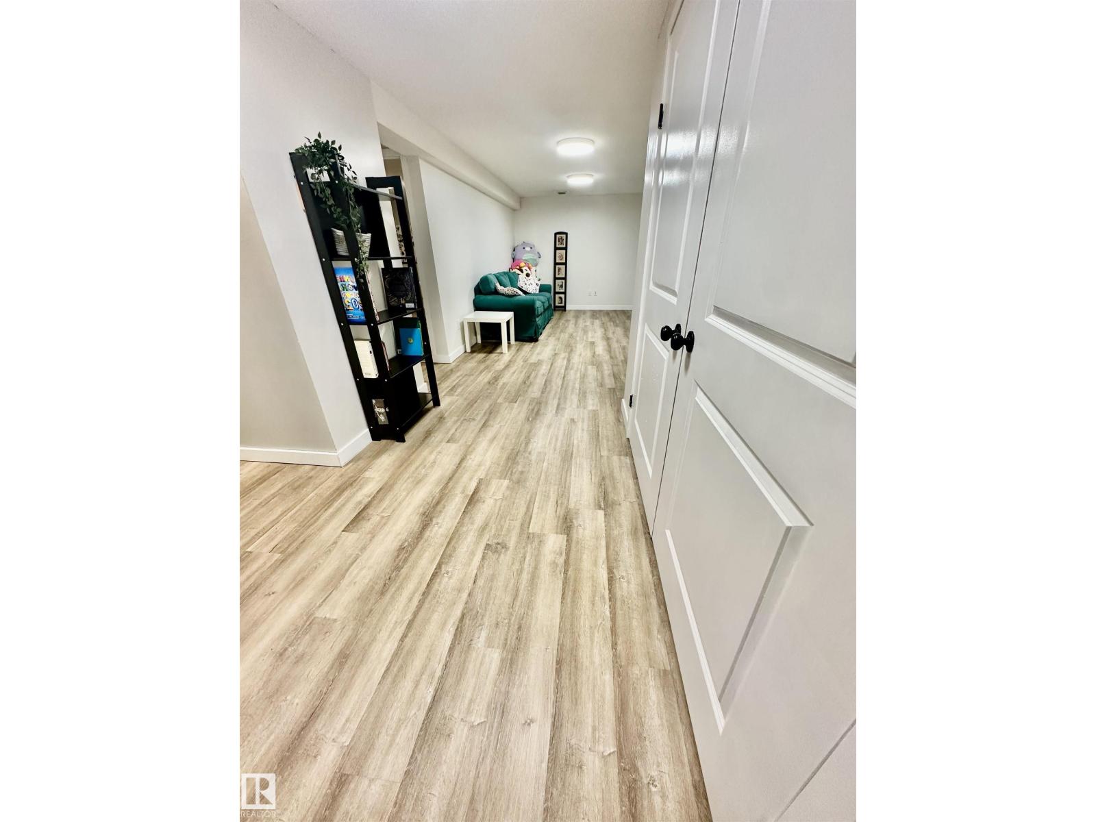 4723 105 ST NW - Image 52