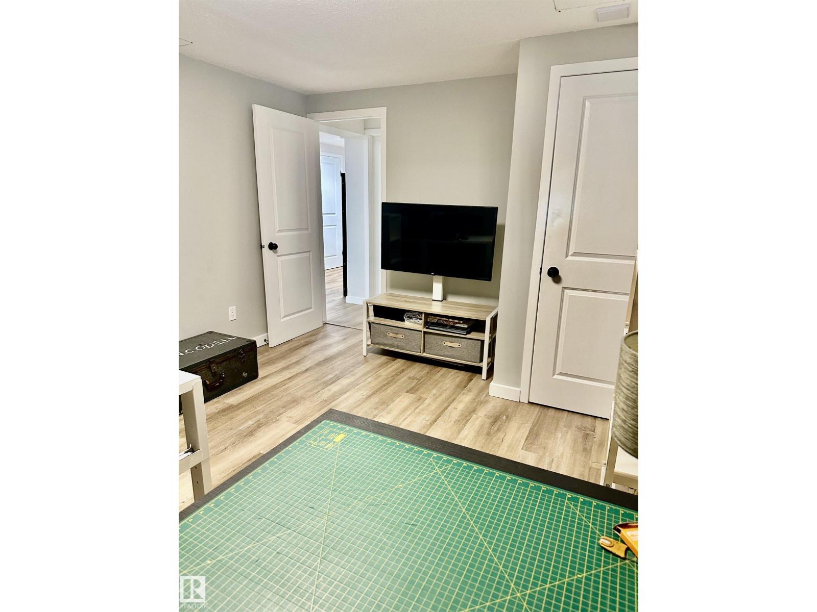 4723 105 ST NW - Image 63