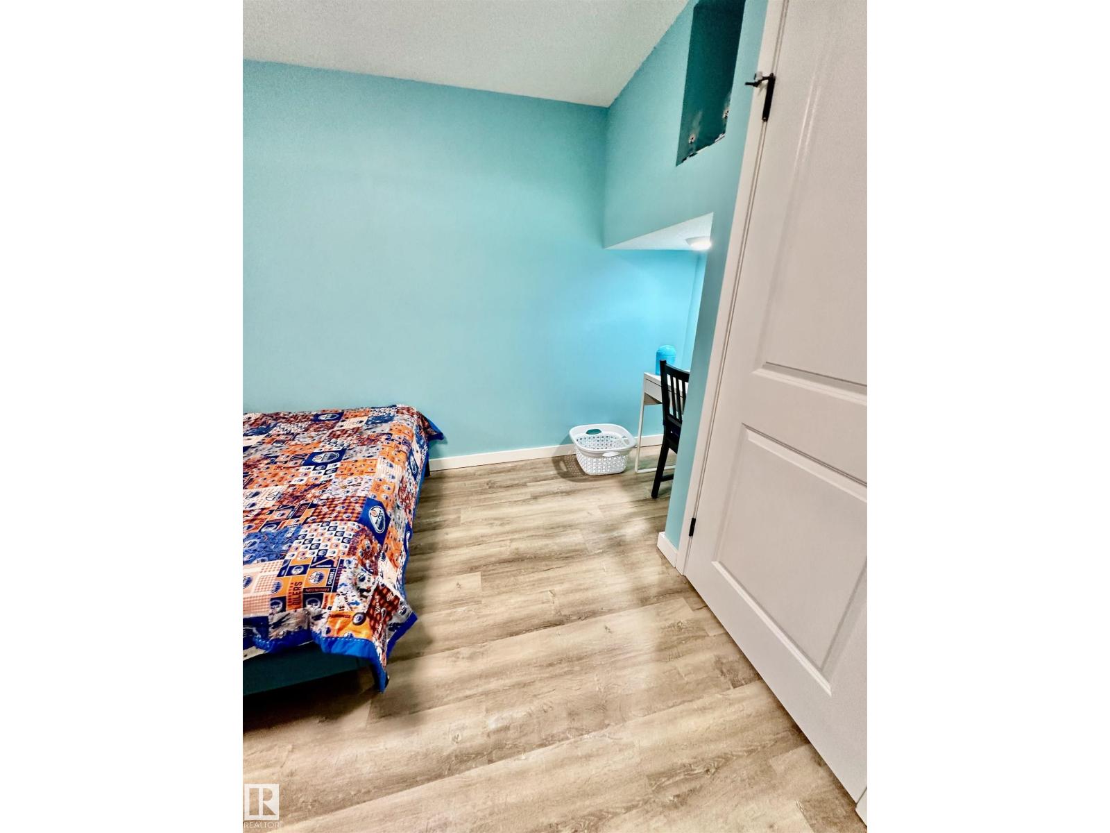 4723 105 ST NW - 69