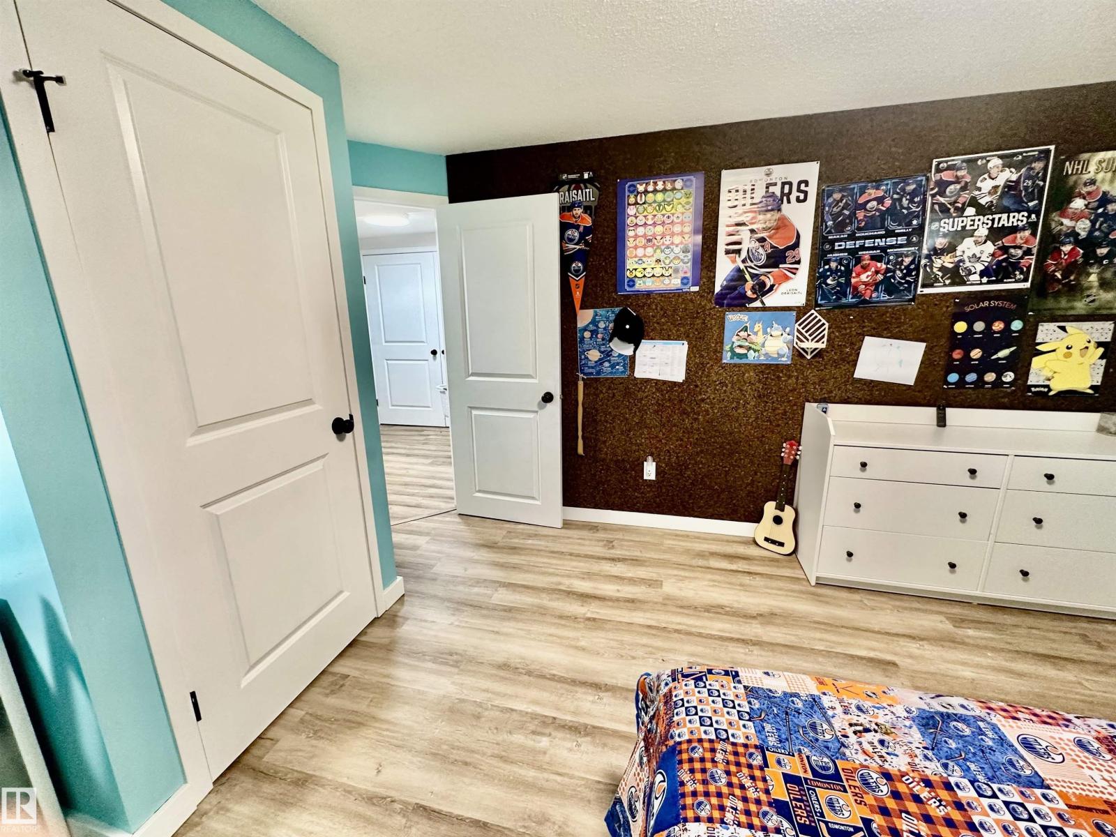 4723 105 ST NW - 71