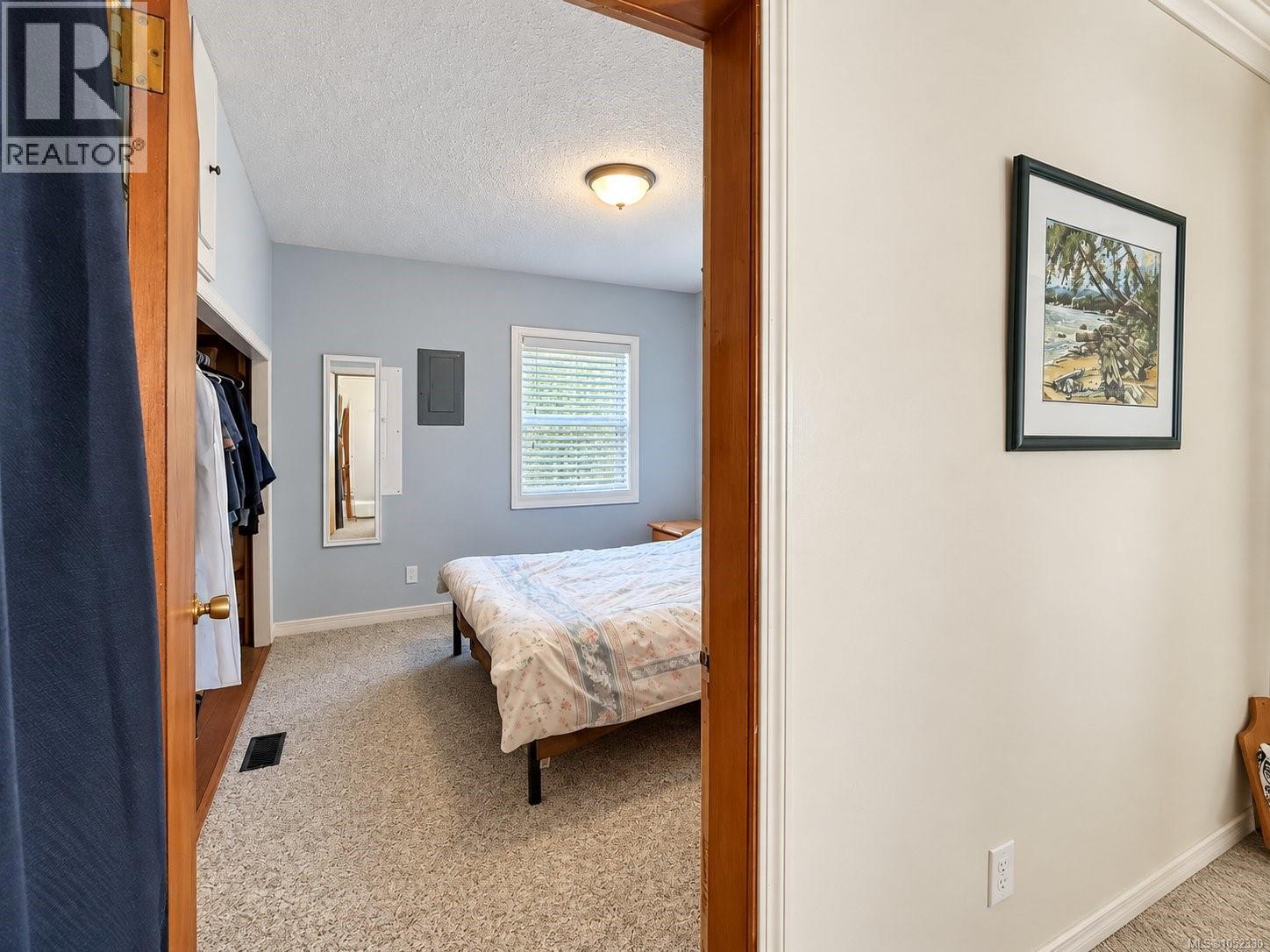 4878 Josephine St - 23