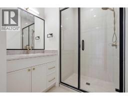 2131 29 Avenue SW - photo 23