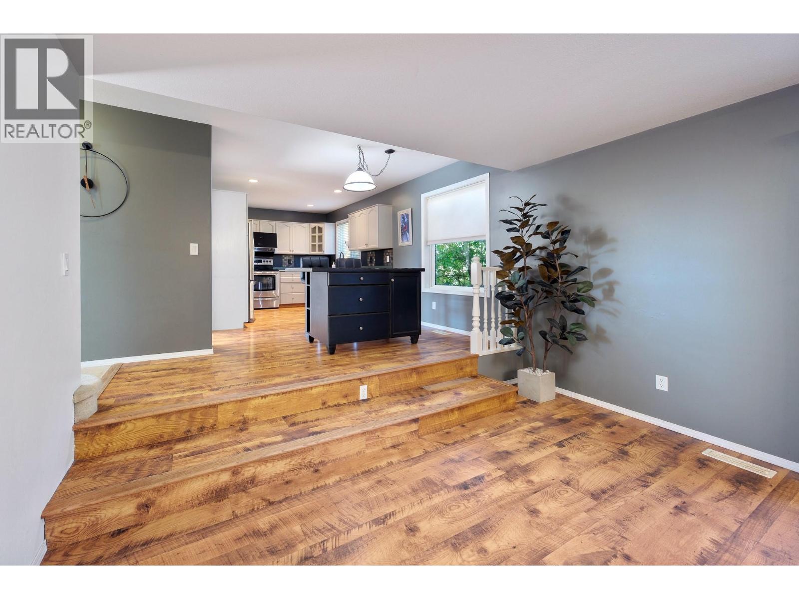 2800 DOUCETTE Drive - 11