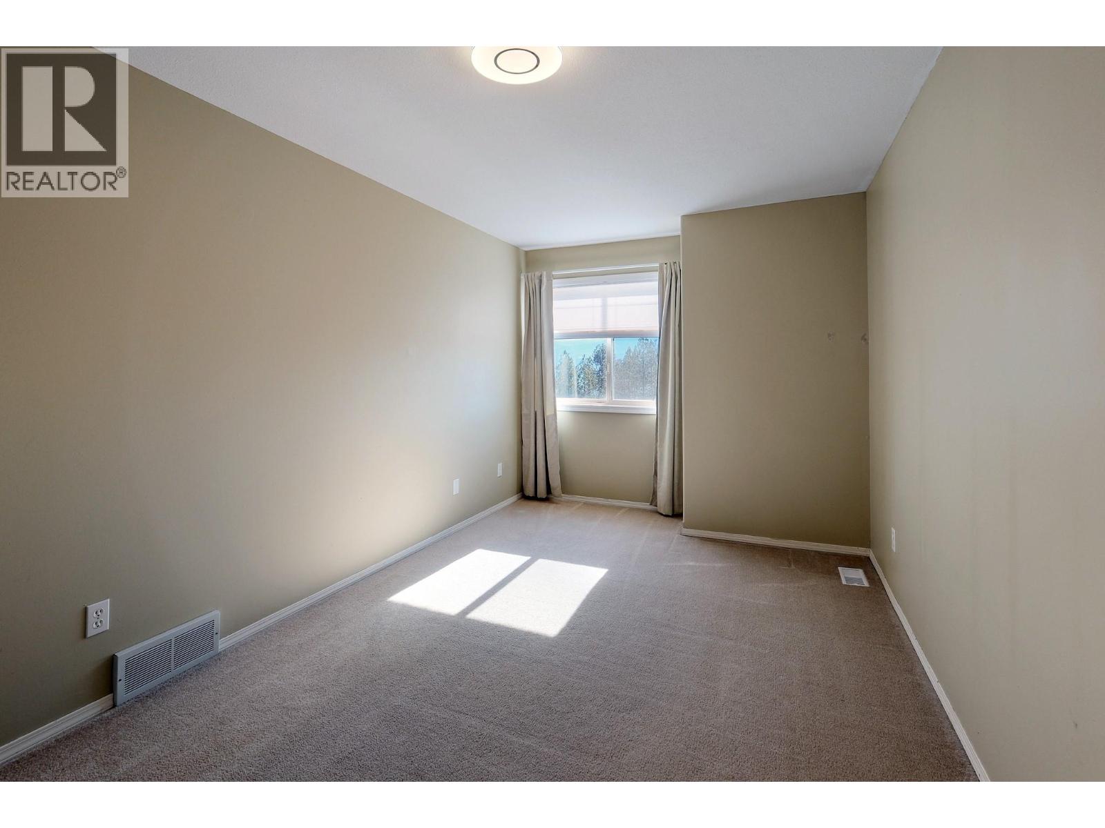 2800 DOUCETTE Drive, West Kelowna