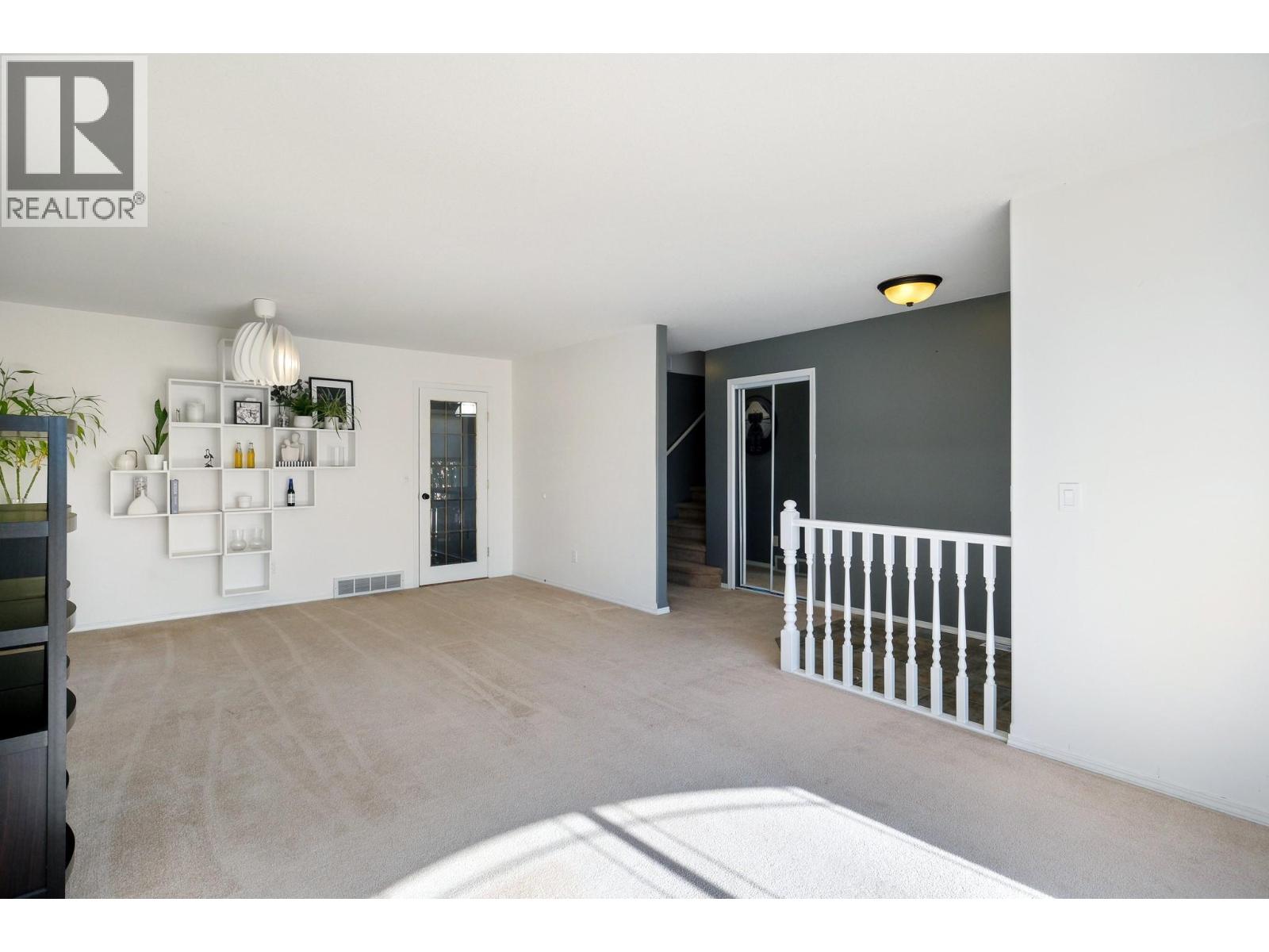  2800 DOUCETTE Drive, West Kelowna