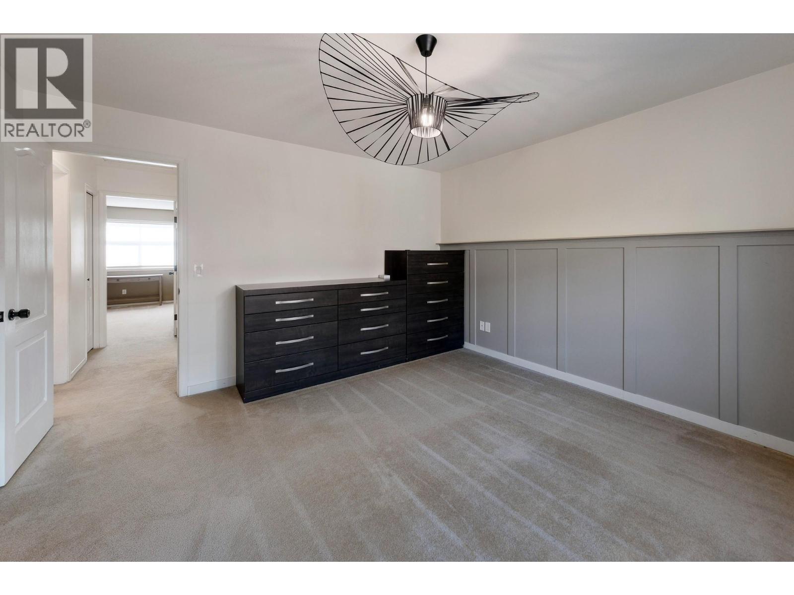 2800 DOUCETTE Drive - 27