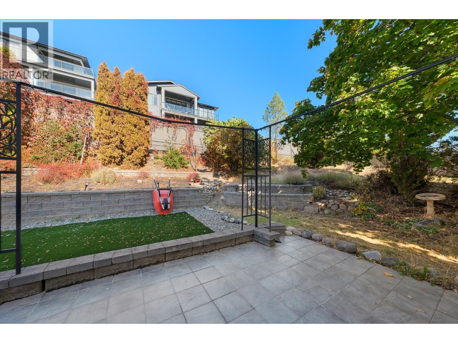  2800 DOUCETTE Drive, West Kelowna