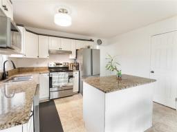 243 Marygrove Crescent, Winnipeg, MB R3Y1M4 Photo 14