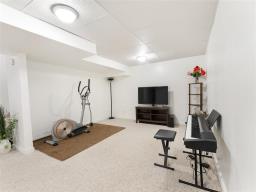 243 Marygrove Crescent, Winnipeg, MB R3Y1M4 Photo 30