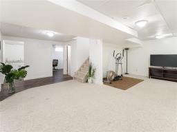 243 Marygrove Crescent, Winnipeg, MB R3Y1M4 Photo 31