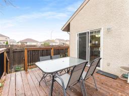 243 Marygrove Crescent, Winnipeg, MB R3Y1M4 Photo 44