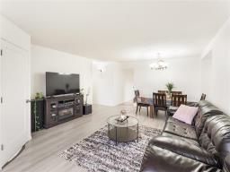 243 Marygrove Crescent, Winnipeg, MB R3Y1M4 Photo 8
