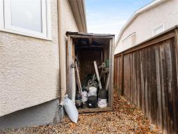 243 Marygrove Crescent, Winnipeg, MB R3Y1M4 Photo 49
