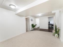 243 Marygrove Crescent, Winnipeg, MB R3Y1M4 Photo 32