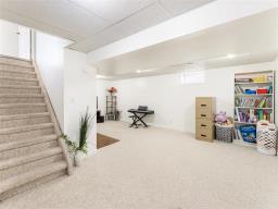 243 Marygrove Crescent, Winnipeg, MB R3Y1M4 Photo 27