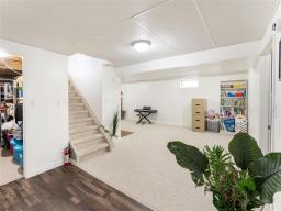 243 Marygrove Crescent, Winnipeg, MB R3Y1M4 Photo 28