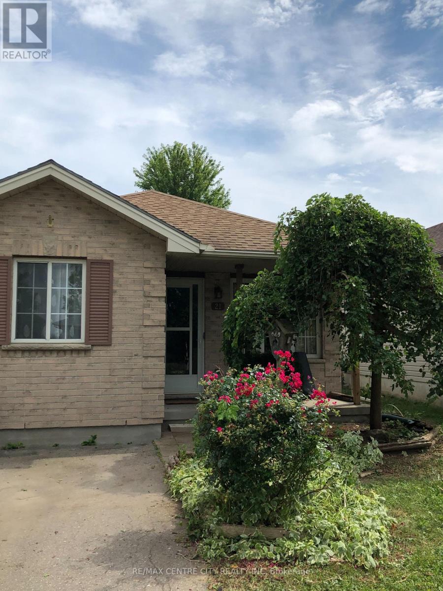 21 Juno Drive — photo 1