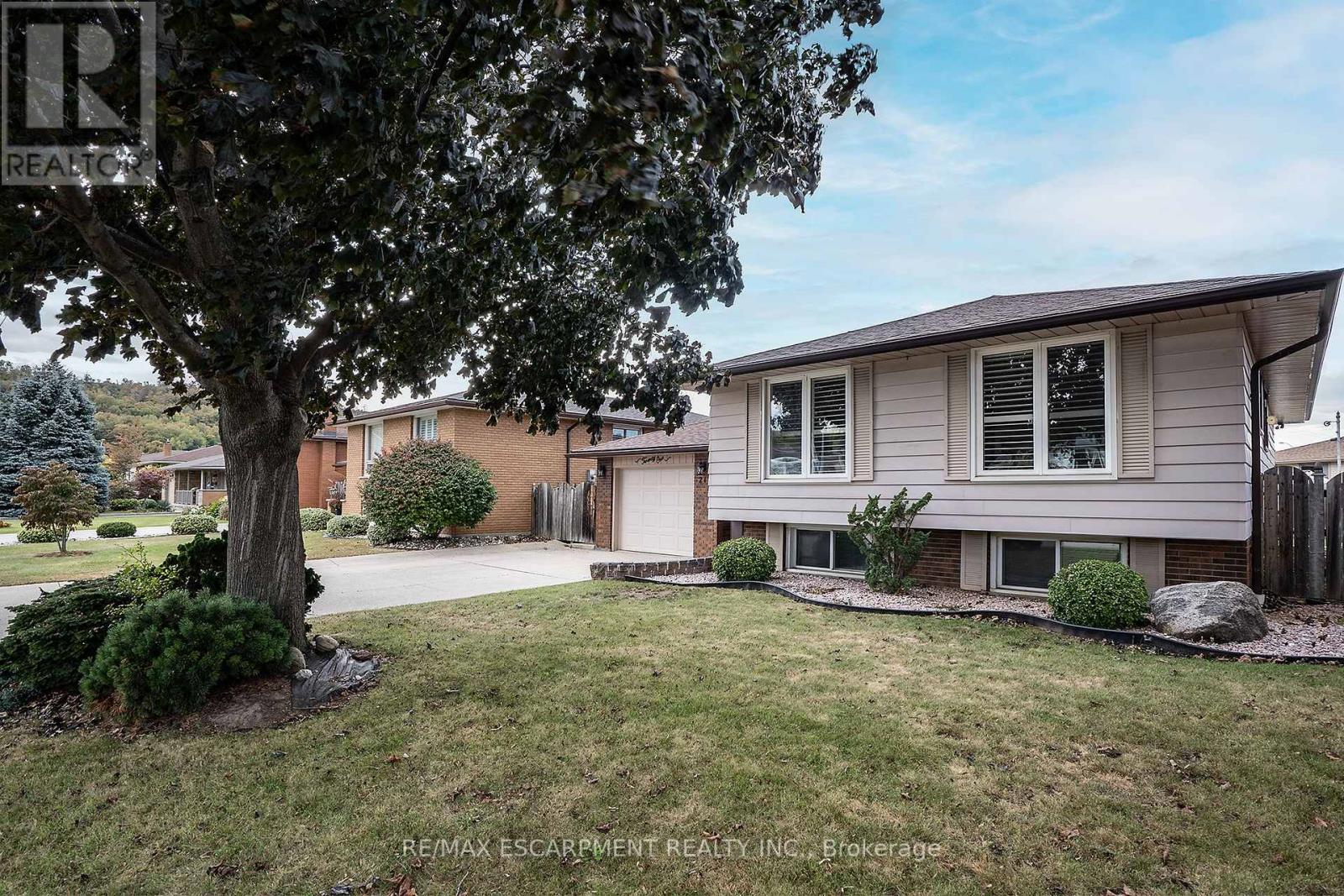 21 Green Forest Drive, Hamilton, ON photo 27
