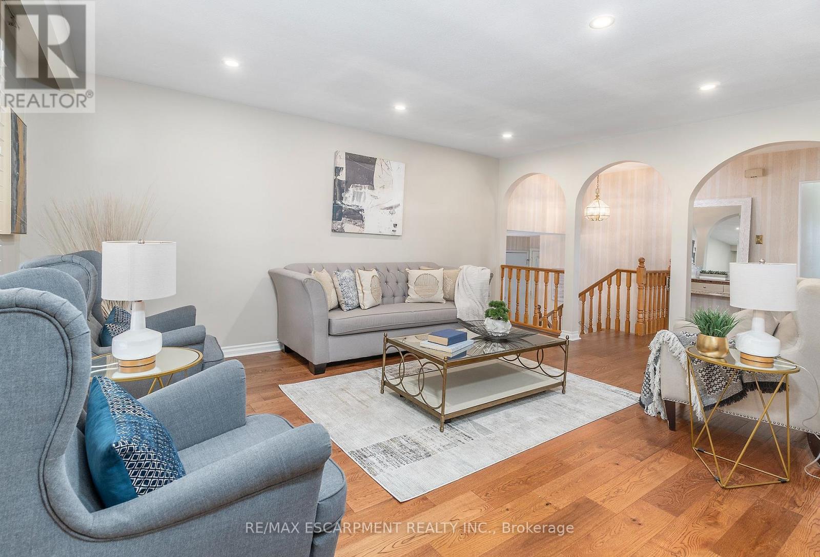 21 Green Forest Drive, Hamilton, ON photo 6