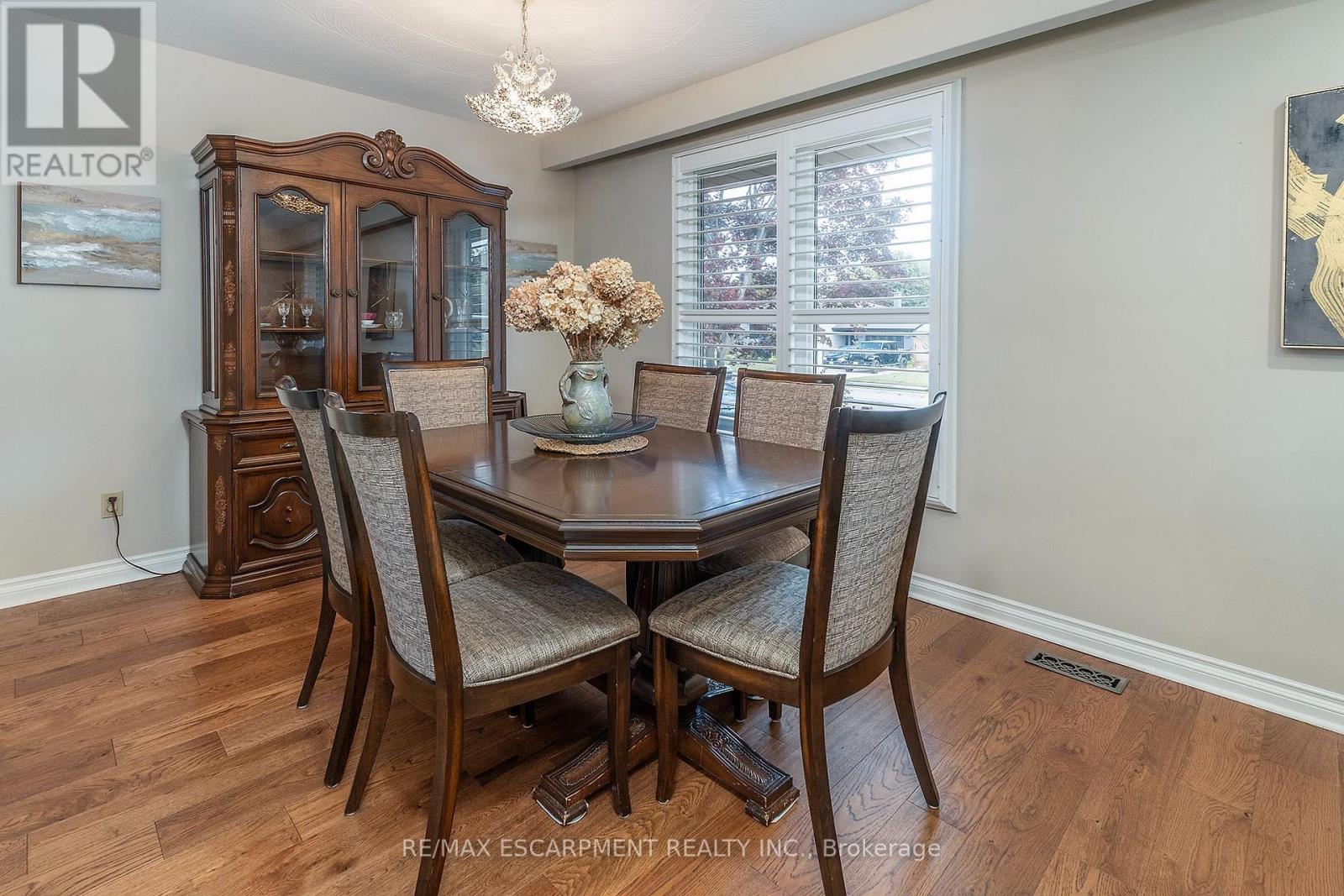 21 Green Forest Drive, Hamilton, ON photo 8