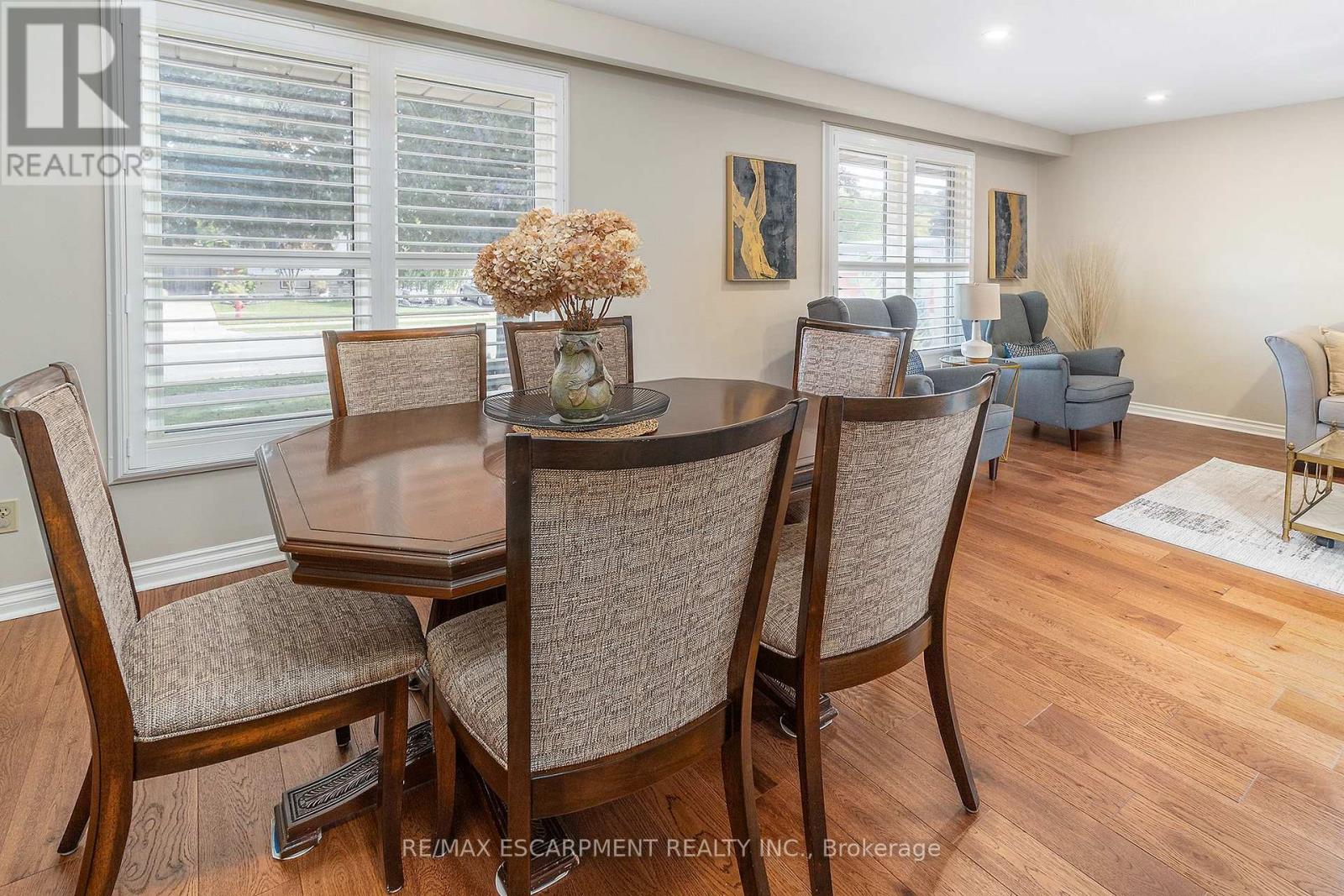 21 Green Forest Drive, Hamilton, ON photo 9