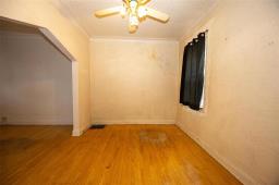 34 Lansdowne Avenue, Winnipeg, MB R2W0E9 Photo 12
