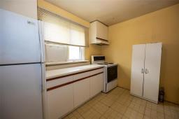 34 Lansdowne Avenue, Winnipeg, MB R2W0E9 Photo 9