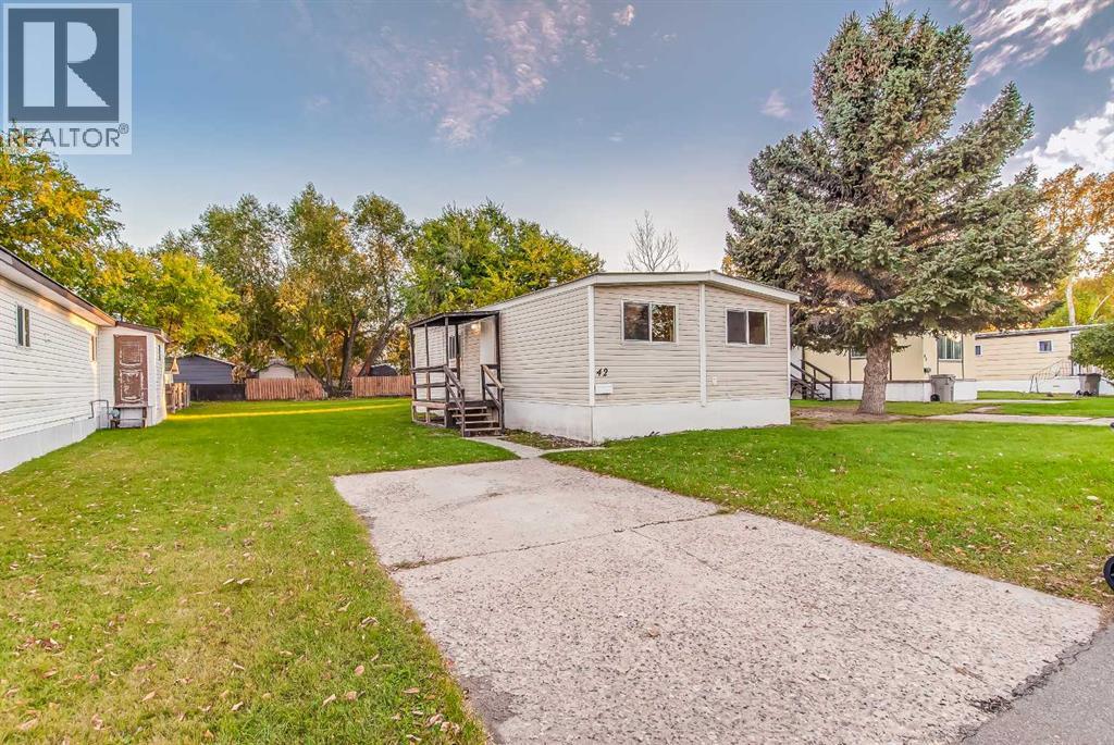 42, 4000 13 Avenue SE, Medicine Hat, Alberta, T1B1J3