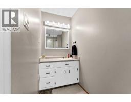 2685 15 Avenue Se, Medicine Hat, AB T1A4C7 Photo 17