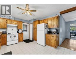 3pc Bathroom - 2685 15 Avenue Se, Medicine Hat, AB T1A4C7 Photo 9