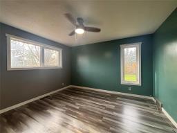 100090 3 Road N, Killarney, MB R0K1G0 Photo 21
