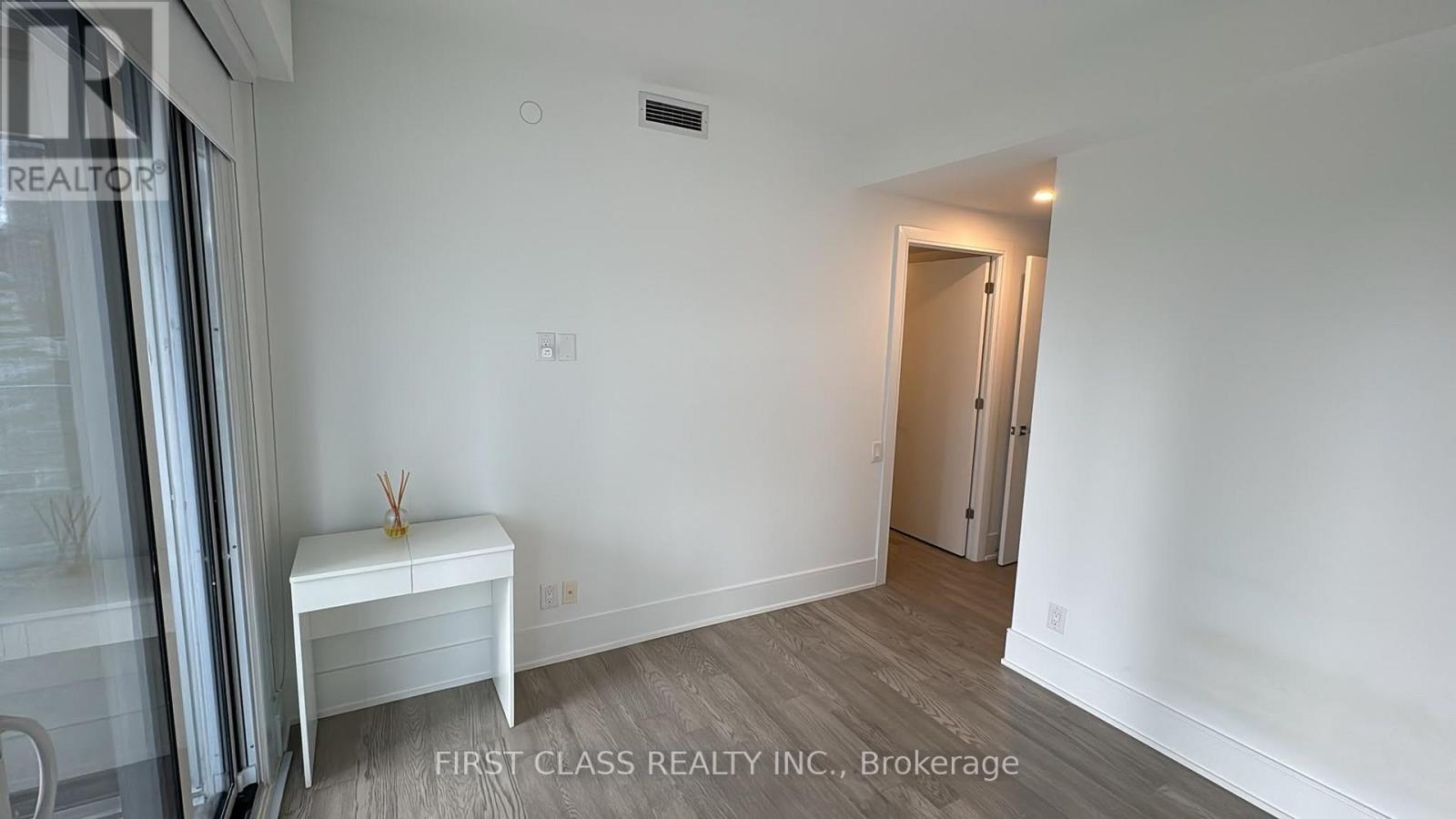 1 Gloucester Street — photo 11