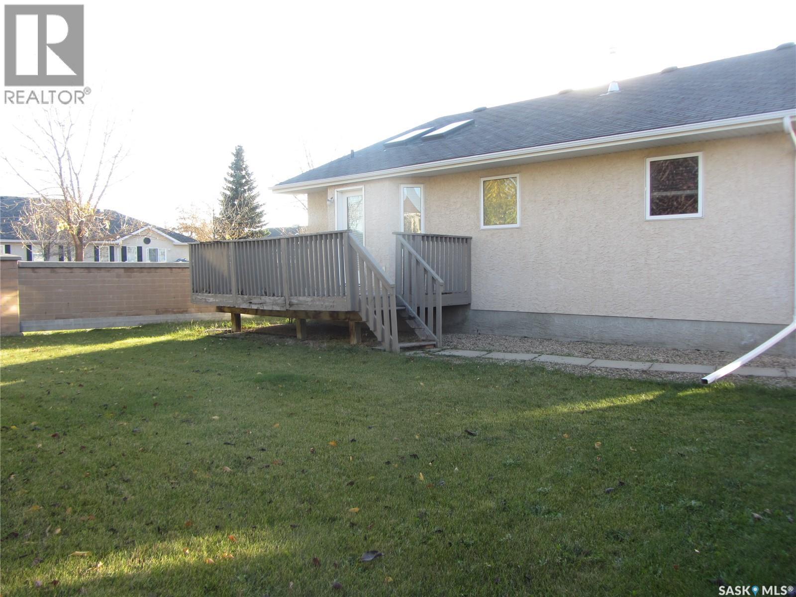 562 Blackburn CRESCENT - 33