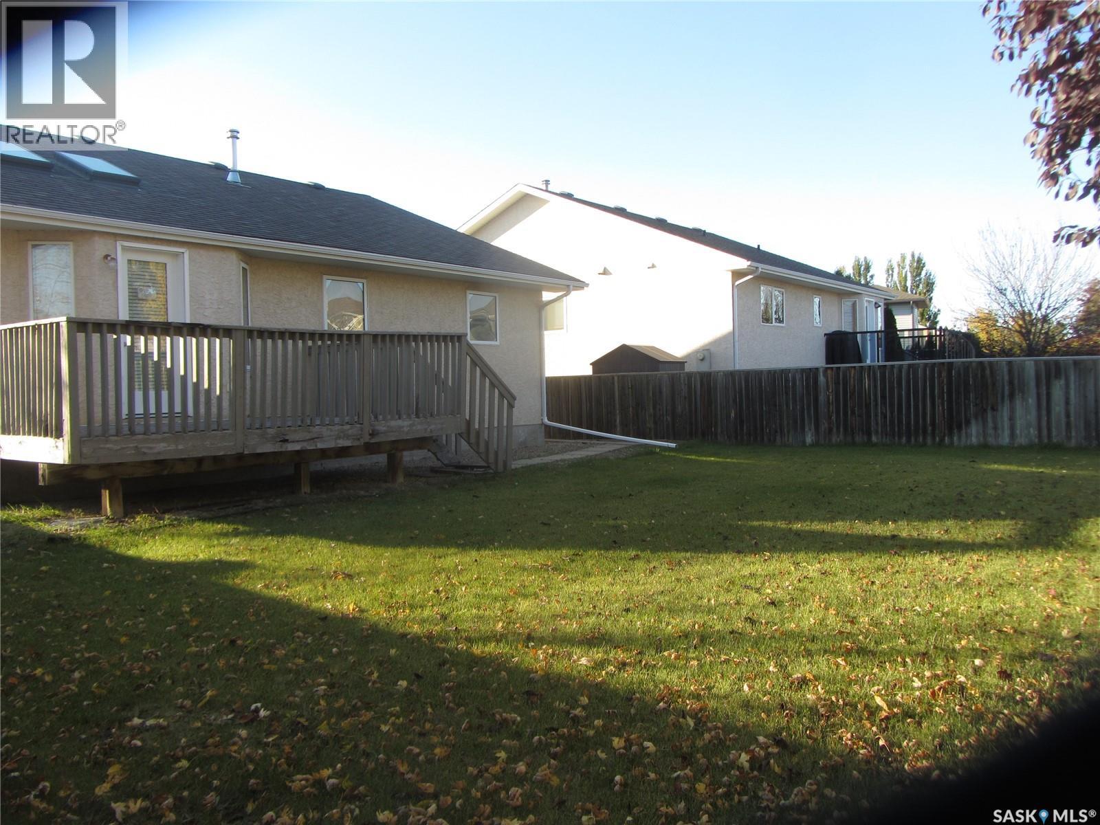 562 Blackburn CRESCENT - 35