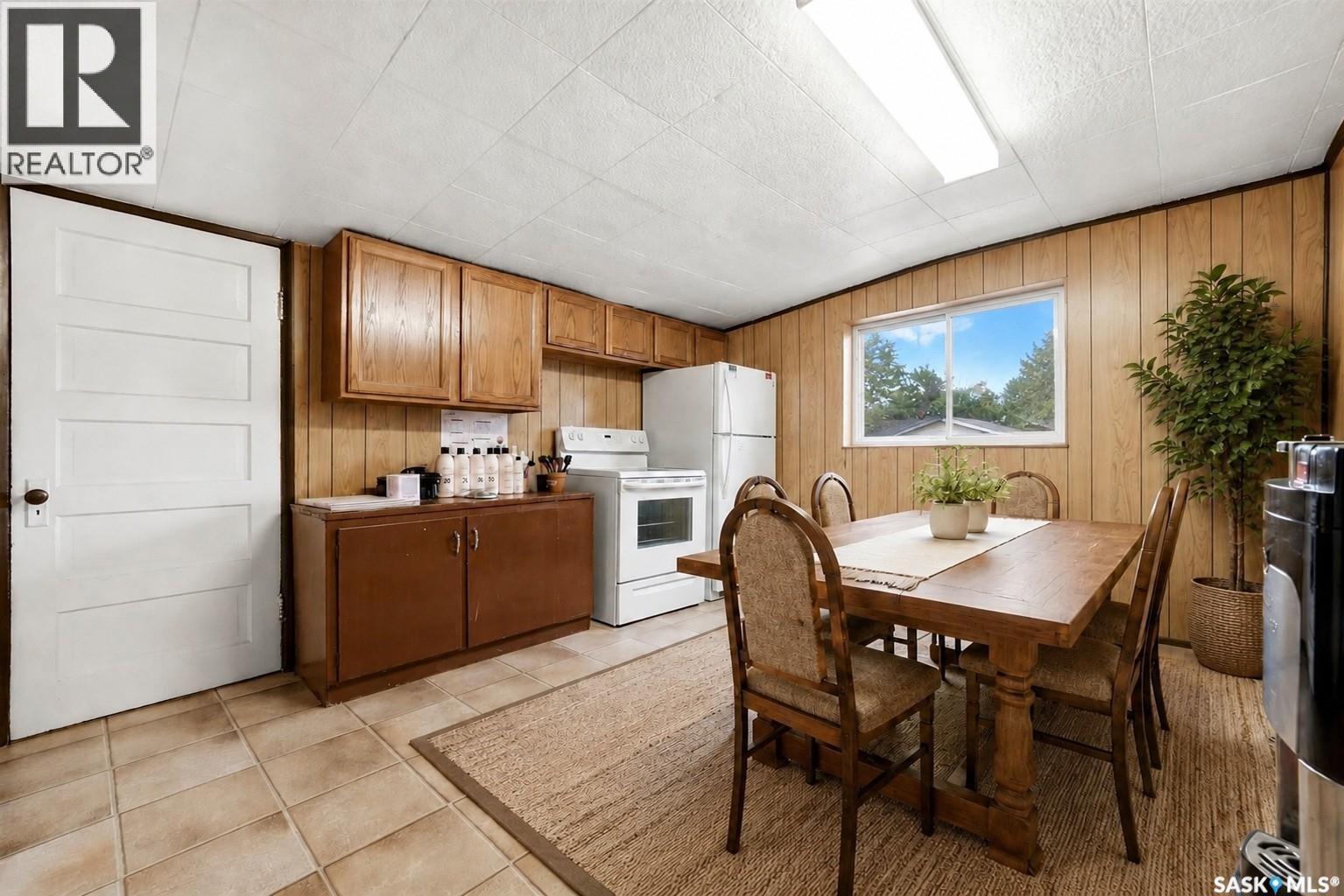 210 Byron STREET - 19