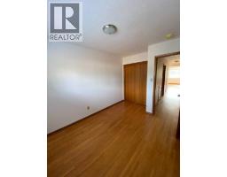 Living room - 2826 43 Street Sw, Calgary, AB T3E3N7 Photo 16