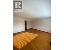 2826 43 Street SW - photo 4