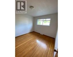 4pc Bathroom - 2826 43 Street Sw, Calgary, AB T3E3N7 Photo 13