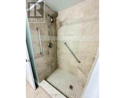 201 Biltmore Drive, South Huron, ON N0M1T0 Photo 10
