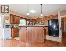 75 Whisperwood Drive, photo 6