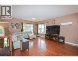 75 Whisperwood Drive, photo 4