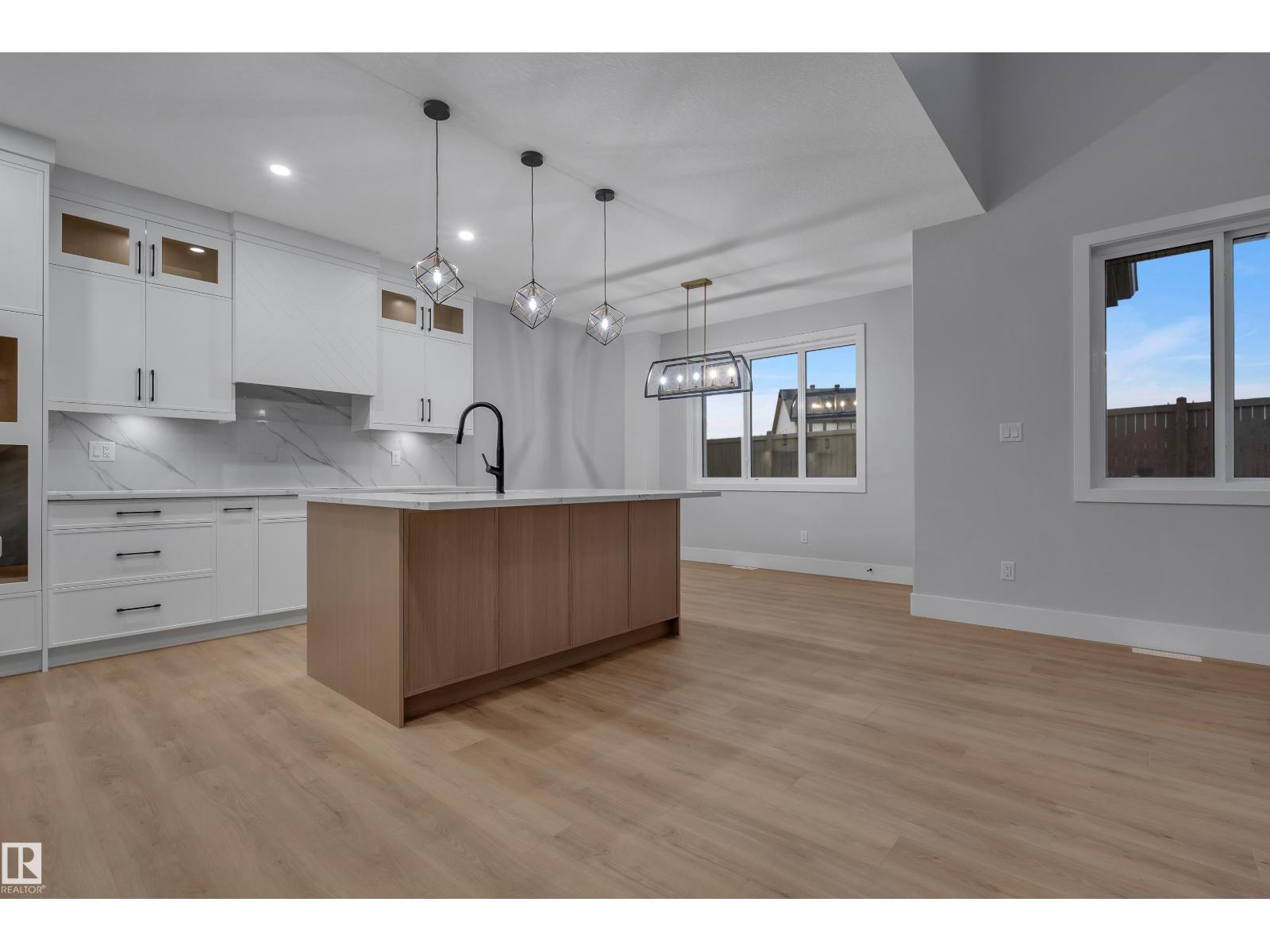 717 Astoria Way, photo 12
