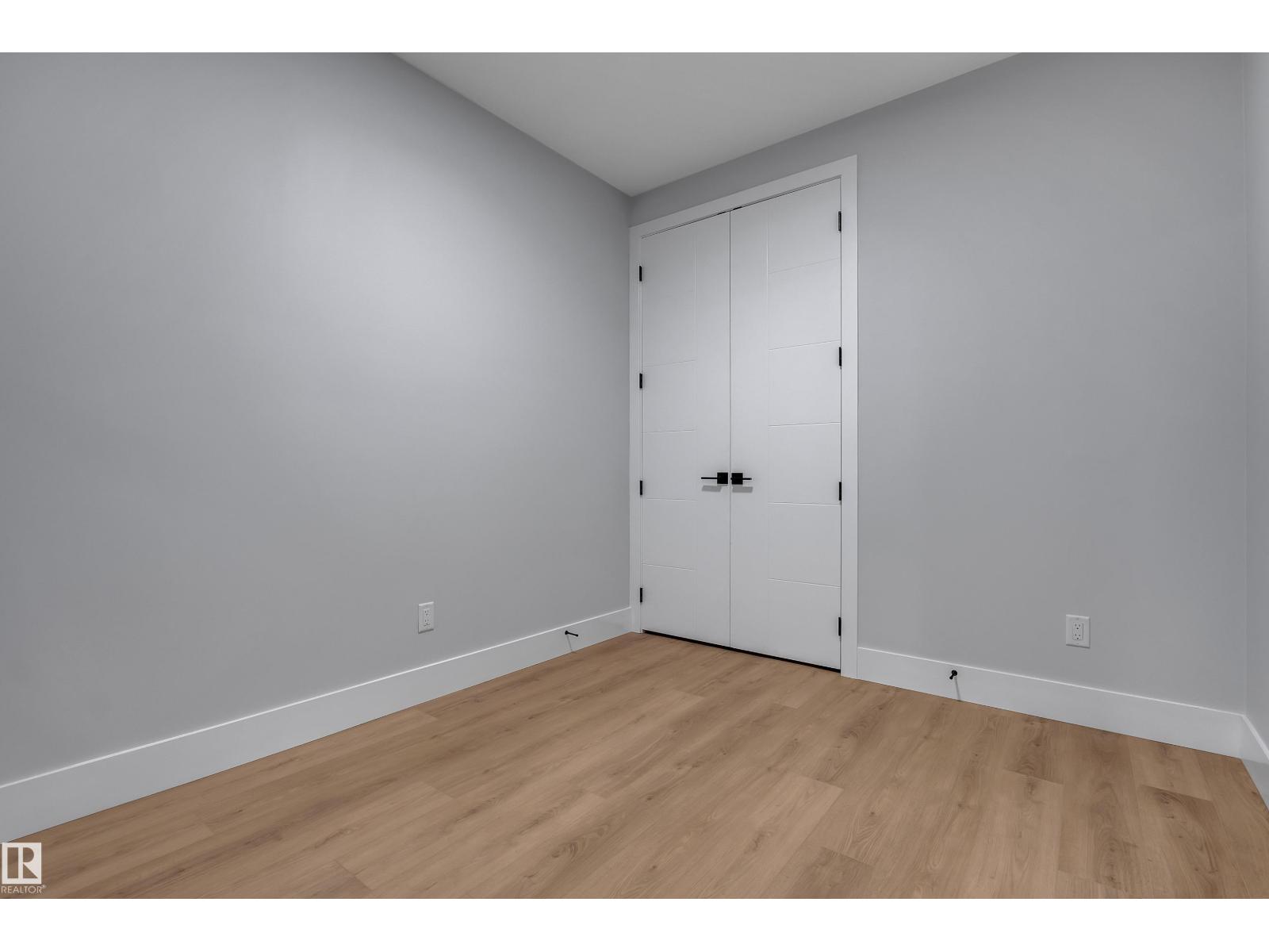 717 ASTORIA WY - 8