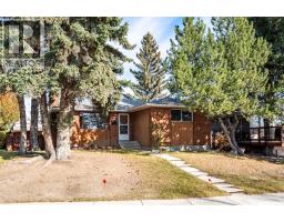 20 Blackthorn Place NE - photo 3