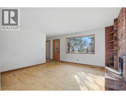 20 Blackthorn Place NE - photo 4
