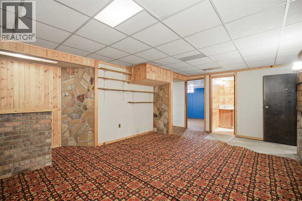 20 Blackthorn Place NE photo 25