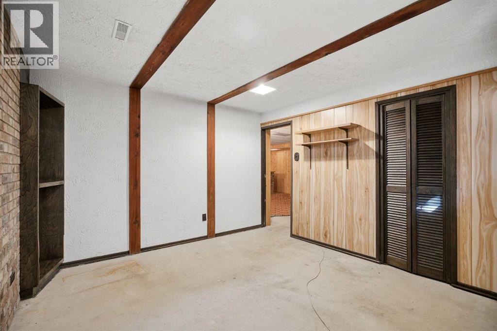 20 Blackthorn Place NE photo 28