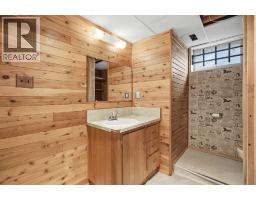 20 Blackthorn Place NE - photo 29