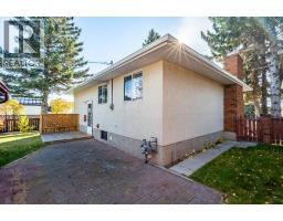 20 Blackthorn Place NE - photo 36