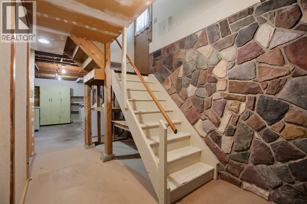 20 Blackthorn Place NE photo 21